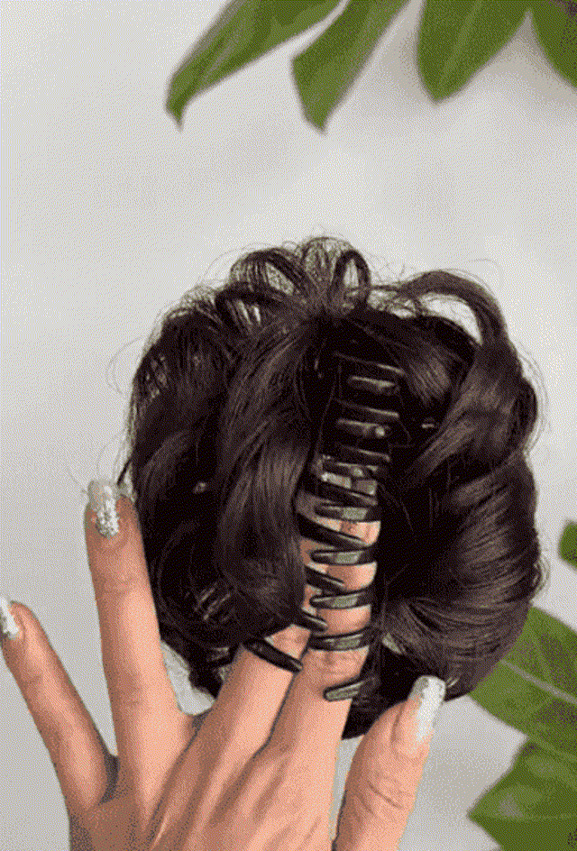 Curly hair ends